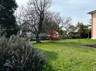 Fano - ZONA STADIO VENDESI APPARTAMENTO CON GIARDINO PRIVATO