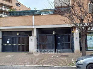 Garage/Posto auto in Vendita in Via dei Velieri 129 a Roma