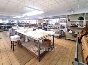 Laboratorio in Vendita in Via Baccio da Montelupo 213 a Firenze