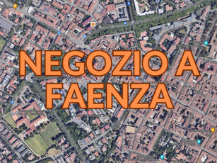 negozio in vendita a Faenza