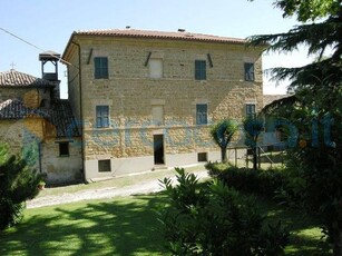 Palazzo in vendita a San Severino Marche