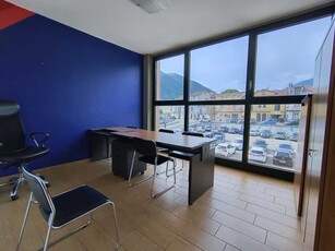 Ufficio in Affitto ad Giffoni Valle Piana - 500 Euro