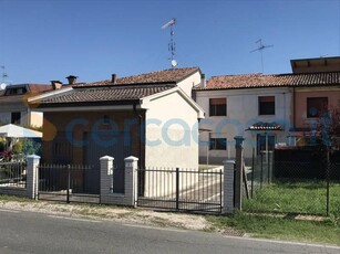 Villa a schiera in vendita a Luzzara