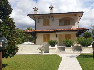 villa in Vendita ad Forte Dei Marmi - 2500000 Euro