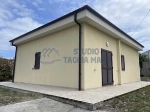 Villa in Vendita ad Taggia - 450000 Euro