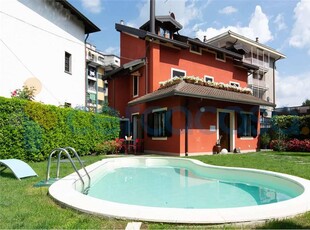 Villa in vendita in Via Torino 55, Arona