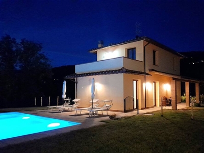 Villa con piscina esclusiva nella campagna Toscana