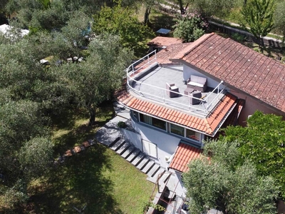 Villa in vendita a Camaiore Lucca Pontemazzori
