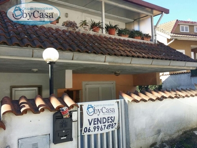 villaschiera in vendita a Manziana