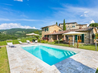 Casa con giardino, piscina e barbecue + vista panoramica