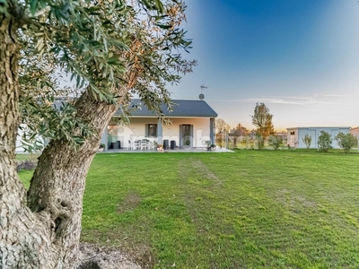 Villa unifamiliare, nuova, 211 m², Salboro, Padova
