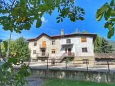 Casa Indipendente in vendita a Gressan frazione La Cure De Chevrot, 41