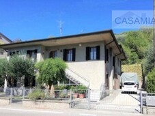 Casa Indipendente in vendita ad Arquà Petrarca via Costa