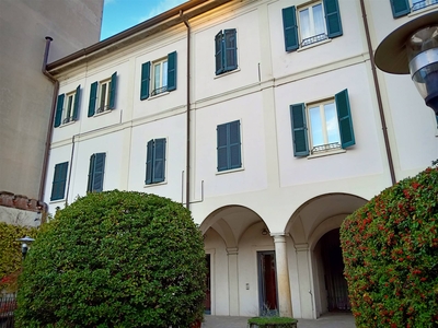 Appartamento in vendita a Gallarate Varese Centro