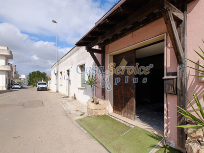 azienda commerciale in vendita a Melissano