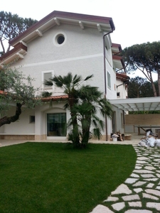 Villa in affitto a Forte Dei Marmi Lucca
