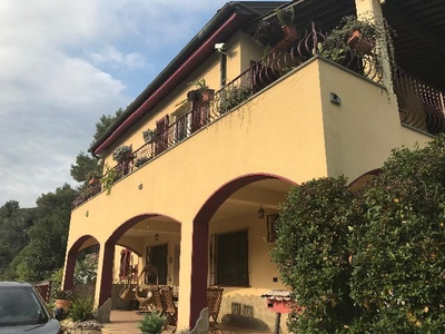 villa indipendente in vendita a Camporosso