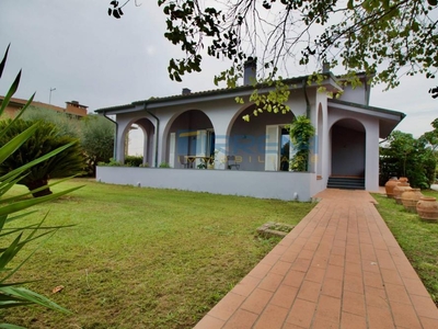 villa indipendente in vendita a San lorenzo a pagnatico