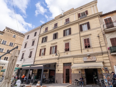 Appartamento in Piazza Cavour, Tarquinia, 5 locali, 2 bagni, 120 m²