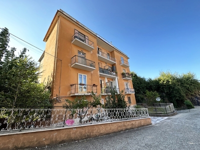 Appartamento in Via Della Luna 1, Nepi, 1 bagno, 135 m², 3° piano