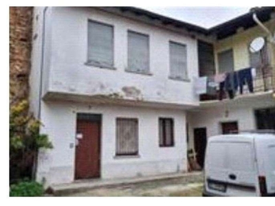 Appartamento in Via Novara 10, Casorate Sempione, 6 locali, 122 m²