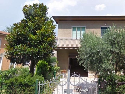 Casa indipendente a San Pietro di Morubio, 8 locali, 2 bagni, garage