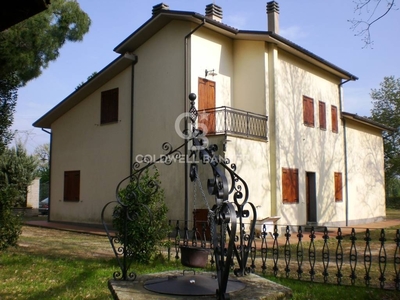 Villa singola in Località la Croce, Soriano nel Cimino, 13 locali