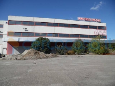 Capannone industriale in vendita in Via Franco Antonicelli, Voghera