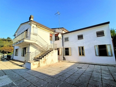 Casa Indipendente in vendita ad Adria via Angeli, 56