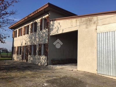 Casa Indipendente in vendita ad Agna via Cona Padovana, 24