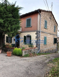 Casa semi indipendente in vendita a Bagnoregio Viterbo Ponzano