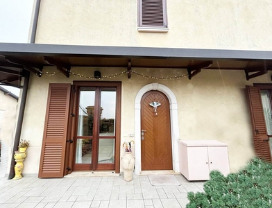 Appartamento in vendita a Corte Franca Brescia
