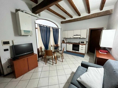 Appartamento in Vendita a Parma Borgo Pietrantonio Bernabei