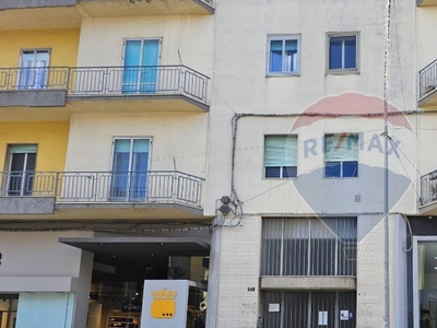 Appartamento in Via Archimede, Ragusa, 9 locali, 2 bagni, con box