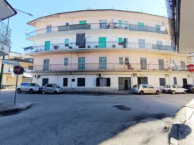 Appartamento in Via Settembrini, Caivano, 6 locali, 2 bagni, 150 m²