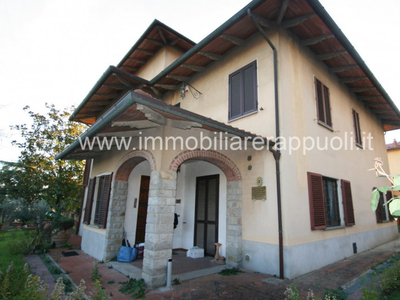 casa in vendita a Lucignano
