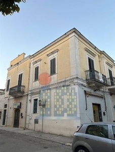 Casa indipendente di 4 vani /125 mq a San Ferdinando di Puglia (zona CENTRO)