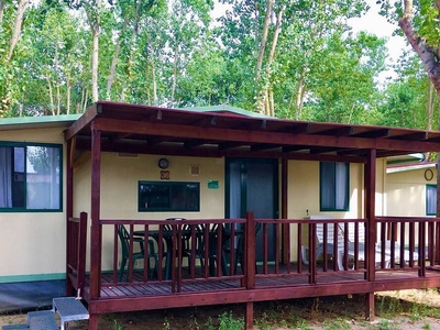 Casa Mobile Standard con veranda coperta vicino al Lago Trasimeno