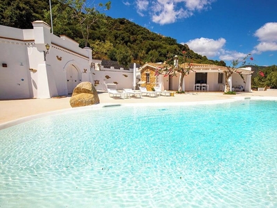 Esclusiva villa di lusso con piscina privata , vicino al mare per 12 persone