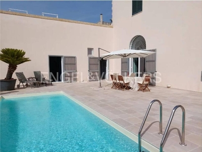 Villa in vendita Castrignano del Capo, Puglia