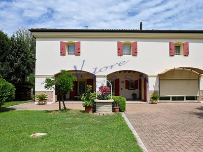 Prestigiosa villa di 320 mq in vendita Via Luigi Nono, Dolo, Veneto