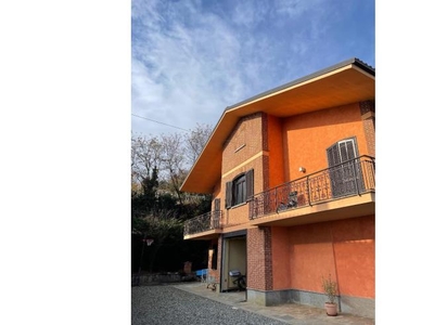 Villa in vendita a Saluzzo, Via San Dalmazzo 6