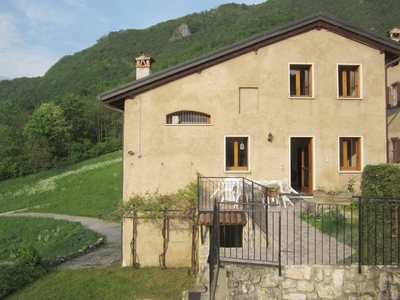 Villa per 6 Persone 1 Bambino ca. 100 qm in Posina, Italia settentrionale (Veneto)