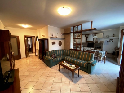 Appartamento indipendente in vendita a San Severino Marche Macerata