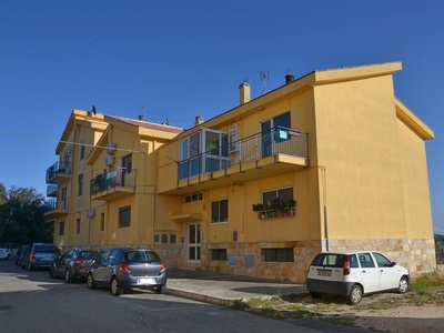 Appartamento di 4 vani /100 mq a Putignano (zona PERIFERIA)
