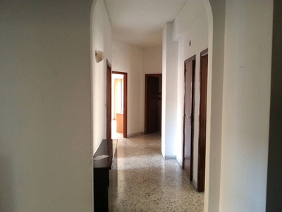 Stanza/camera in affitto a Salerno Irno / Calcedonia/ Petrosino