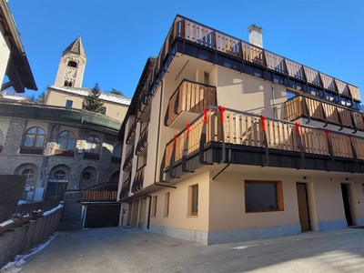 Appartamento in vendita a Courmayeur Aosta