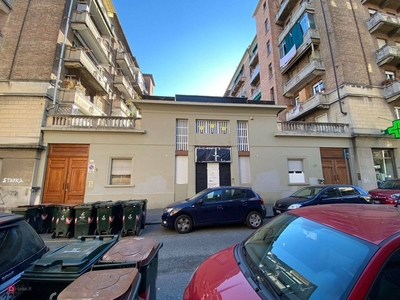 Appartamento in Vendita in Via Cremona a Torino