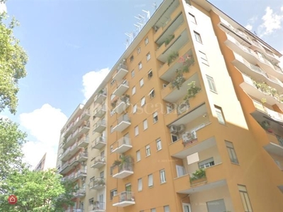 Appartamento in Vendita in Via Enrico Fermi a Roma