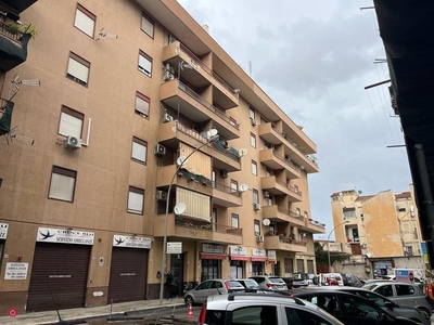 Appartamento in Vendita in Via Enrico Toti 112 a Palermo